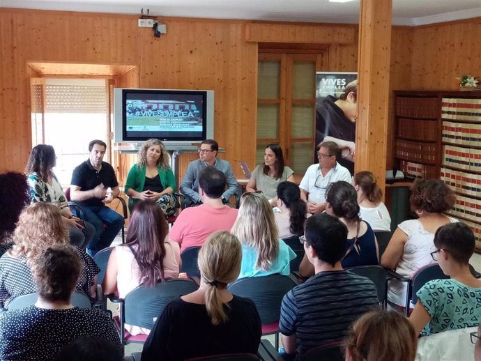 En la presentación estuvo presente la delegada municipal de Formación, Rocío Bastida, y el responsable del área de Desarrollo Económico en el Ayuntamiento, Jesús Mora.