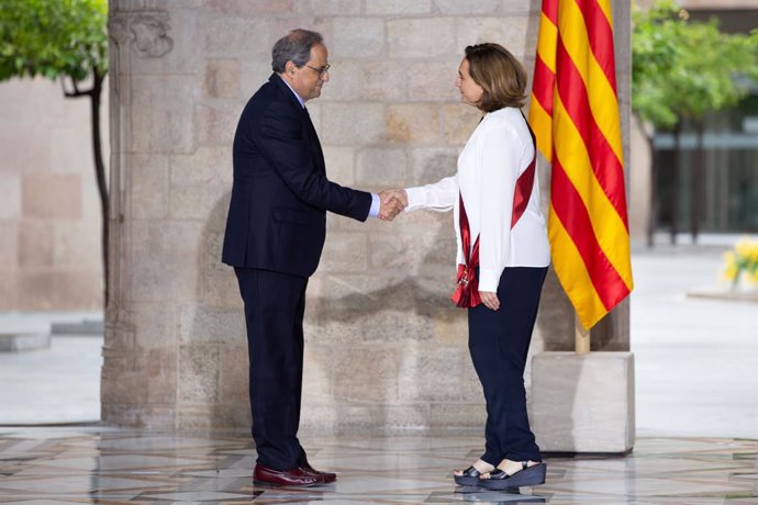 Ada Colau en la rebuda del president de la Generalitat de Catalunya, Quim Torra, als nous regidors de l'Ajuntament de Barcelona