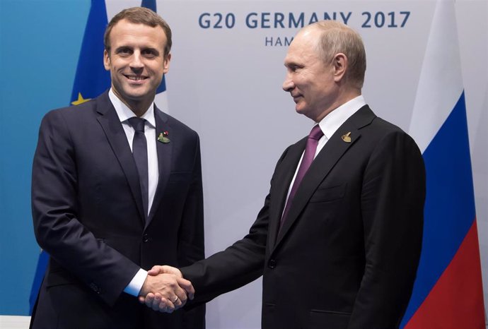 Los presidentes de Francia y Rusia, Emmanuel Macron y Vladimir Putin, respectivamente