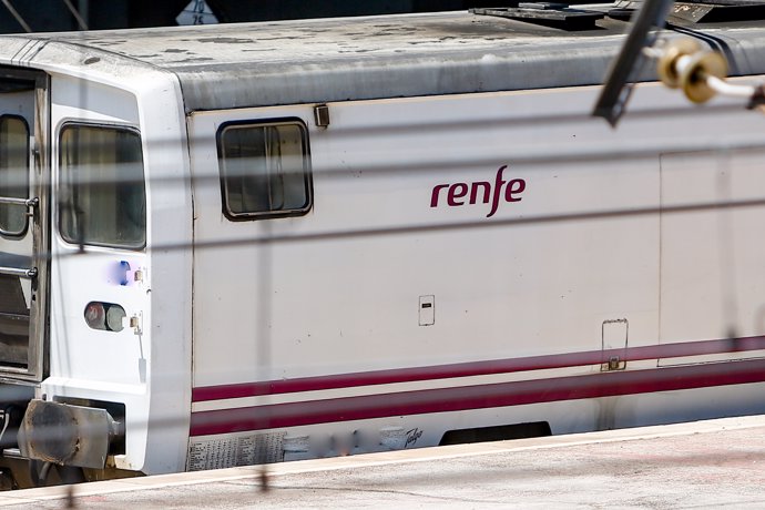 La huelga convocada por el sindicato CCOO en el grupo Renfe obliga a suspender la circulación de 320 trenes de pasajeros