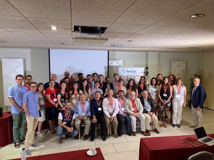 Foto de familia del curso 'Cell therapy from the bench to the bedside and return'