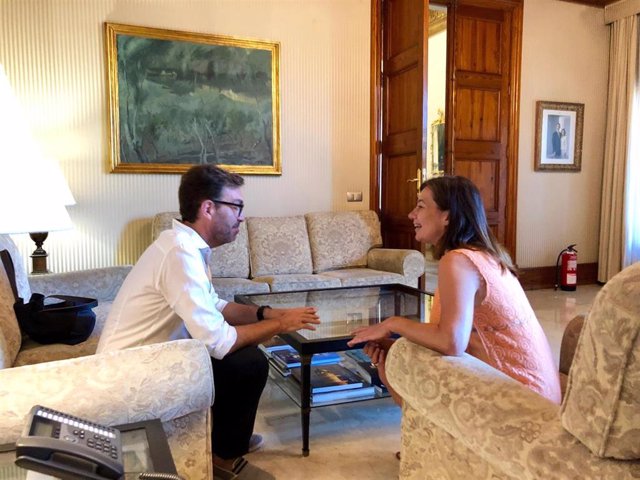 La presidenta del Govern, Francina Armengol, recibe al científico Lluís Quintana-Murci.
