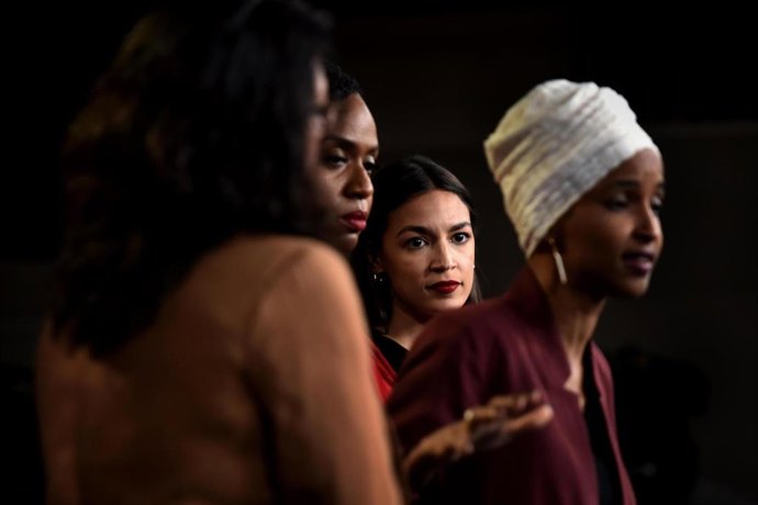 Las representantes demócratas Ayanna Pressley, Alexandra Ocasio-Cortez, Ilhan Omar y Rashida Tlaib