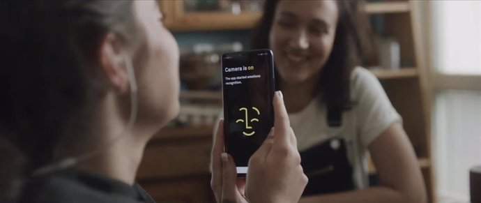 Facing Emotions, la aplicación creada por Huawei para ayudar a los ciegos a conocer las emociones de su interlocutor