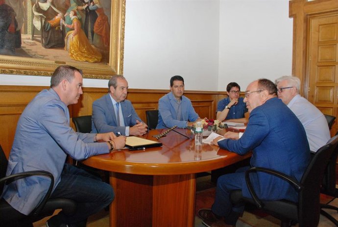 Reunión entre la Diputación de Zamora y la Cámara de Comercio.