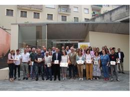 La Generalitat entrega a los alcadels y alcaldesas de los municipios de Camprodon (Girona) el certificado de destino de Naturaleza y Montaña en Familia.