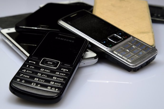 Teléfonos móviles con prestaciones básicas
