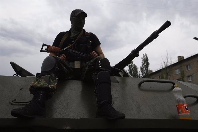 Un miliciano separatista prorruso en Ucrania