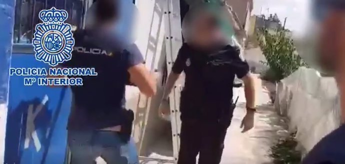 La Policía desarticula un punto de venta de drogas en Alicante