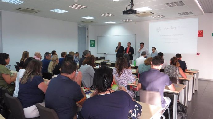 Participantes en los cursos de verano de la Universidad Internacional de Andalucía (UNIA) en La Rábida (Huelva)
