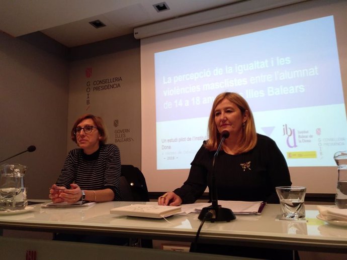 La directora insular de Igualdad del Consell de Mallorca, Rosa Cursach, en una imagen de archivo durante la presentación de un estudio sobre violencias machistas.