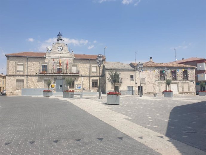 Plaza de la Constitución de Cogeces del Monte.