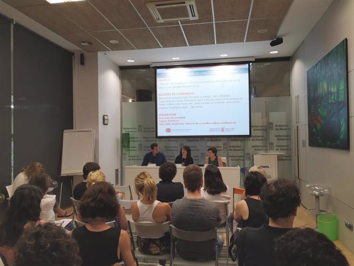 Ruben Goñi, María José Pérez, y Margarita Echauri durante la presentación de la web