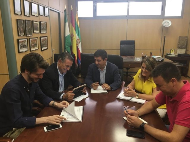 Visita institucional a Francisco Reyes a Linares