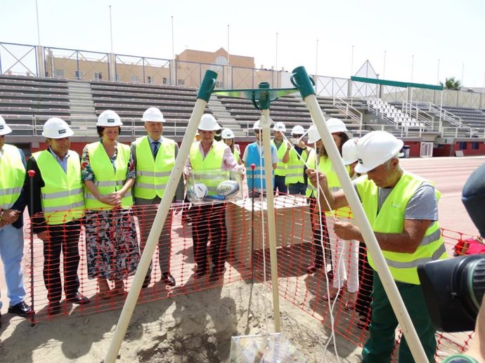 Colocación de la primera piedra de las obras del estadio 'Emilio Campra'