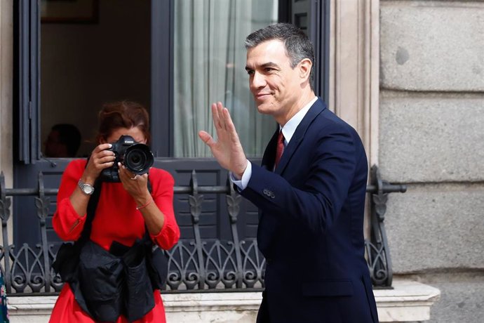 El presidente del Gobierno en funciones, Pedro Sánchez, llega a la primera sesión del debate de investidura de su candidatura a la Presidencia del Gobierno.