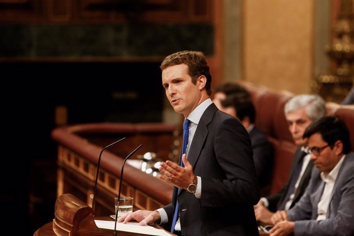 El presidente del PP, Pablo Casado, durante la primera sesión del debate de investidura a la Presidencia del Gobierno en el Congreso de los Diputados.