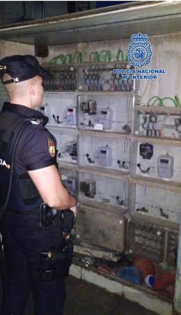 Córdoba.- Sucesos.- La Policía Nacional detecta mas de 150 enganches ilegales de suministro eléctrico en la capital 