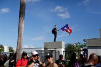 Miles de personas salen a las calles de Puerto Rico para exigir la dimisión inmediata del gobernador Rosselló