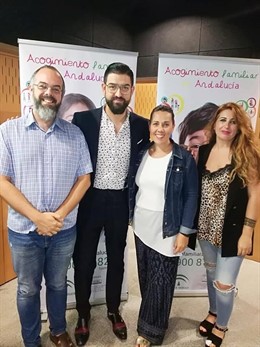 Manu Sánchez colabora con la campaña de la Asociación Alcores.