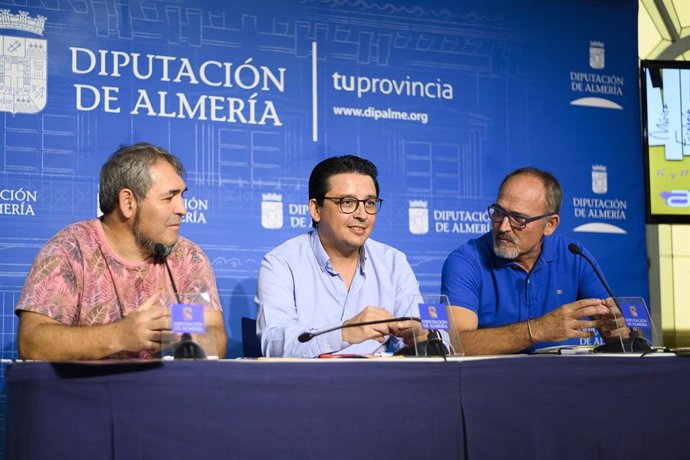 El diputado provincial de Cultura, Manuel Guzmán, presenta el festival de Almócita