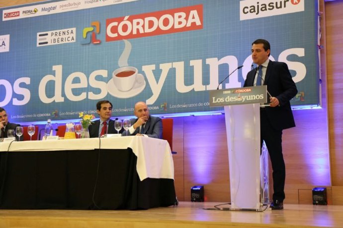 El alcalde de Córdoba, José María Bellido (PP), interviene en los 'Desayunos de Diario Córdoba'.