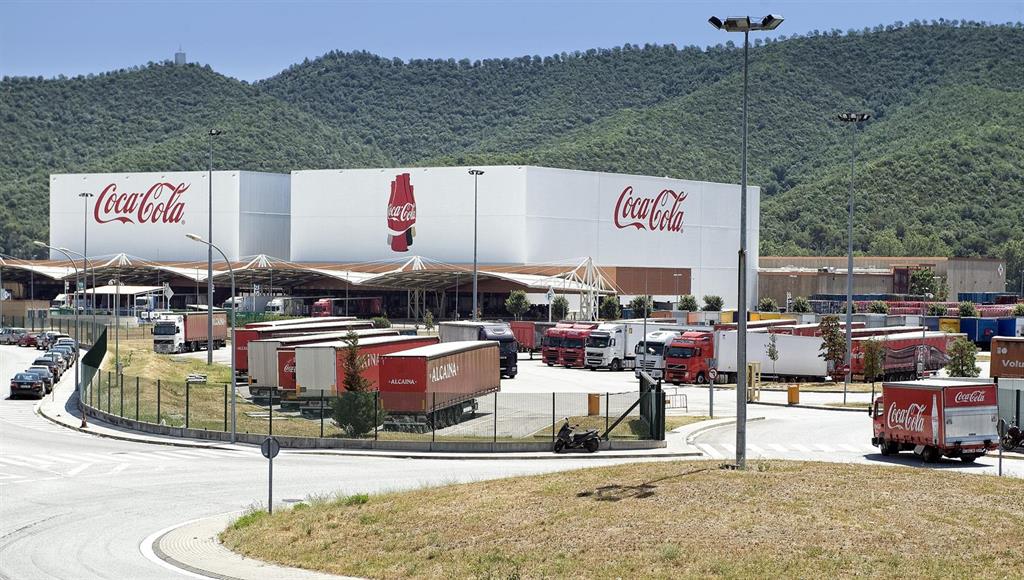 CocaCola gana un 12,6% más en el segundo trimestre y eleva sus