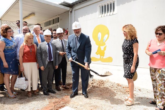 Colocan la primera piedra del nuevo colegio de El Chaparral en Albolote