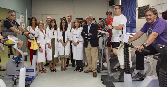 El consejero de Sanidad en funciones, Enrique Ruiz Escudero, durante su visita la Unidad de Cardiología de Alta Resolución del Hospital Gregorio Marañón.