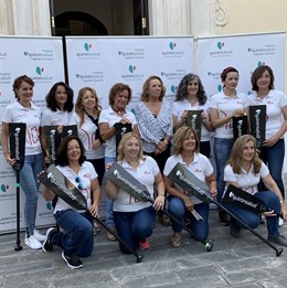 El equipo BCS Sevilla de Dragon Boat, patrocinado por Quirónsalud y formado por mujeres que han superado un cáncer de mama, participará en el XVIII Campeonato Europeo de Clubes.