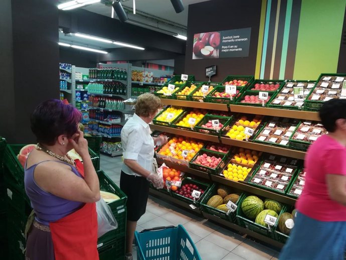 Eroski inaugura un nuevo supermercado franquiciado en la localidad vizcaína de Muskiz.