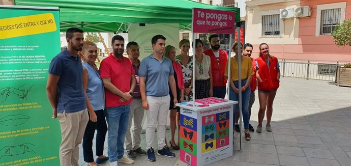 Presentación de la campaña 'Te pongas lo que te pongas, vístete para la ocasión',