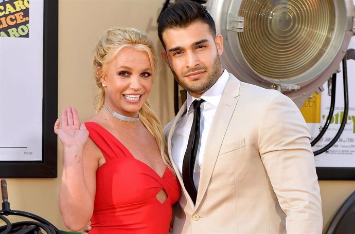 Britney Spears y Sam Asghari en la alfombra roja de 'Once Upon a time... In Hollywod'