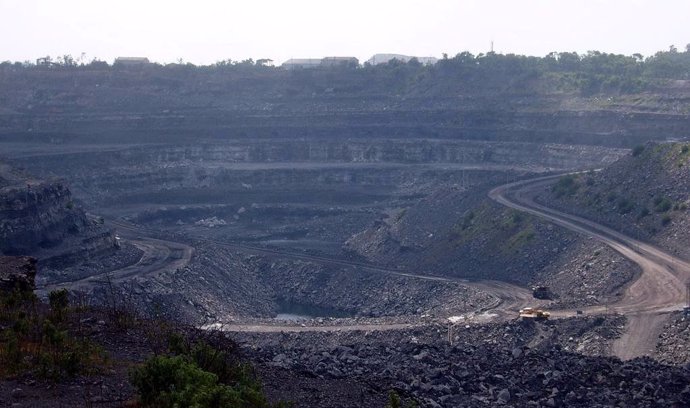 Imagen de una mina de carbón a cielo abierto.