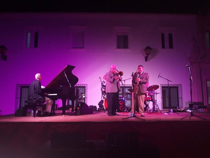 Dan Barrett ha protagonizado un espectáculo de Jazz en la sede de la UNIA en La Rábida (Huelva)