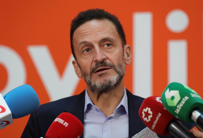 El diputat i portaveu adjunt de Ciutadans al Congrés, Edmundo Bal, respon els mitjans a la Seu Nacional d Ciudadanos situada en la Calle Alcalá de Madrid.