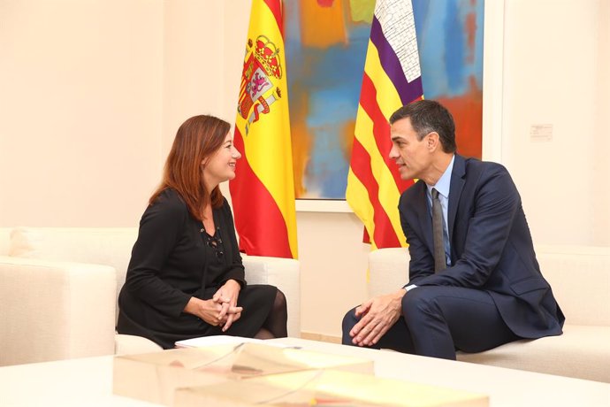 Francina Armengol i Pedro Sánchez, en una reunió oficial a La Moncloa.