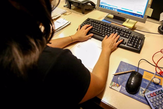 La ARHOE recomienda el teletrabajo y la flexibilidad horaria para mejorar la con