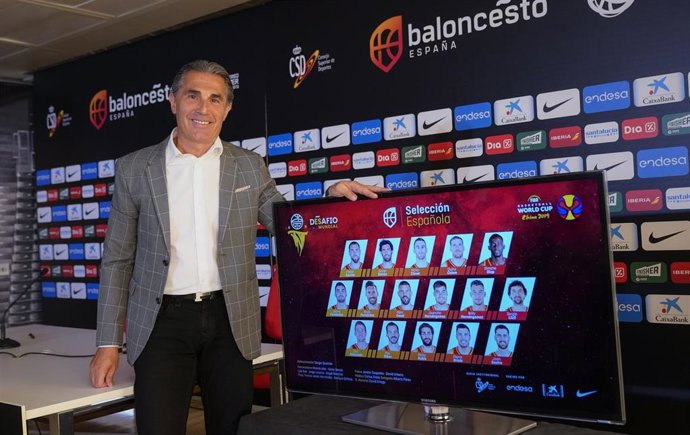 Sergio Scariolo con la lista para el Mundial de China