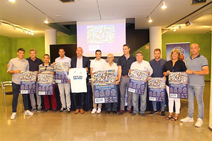 Participantes en el presentación del Torneo Internacional de Fútbol 'Ciudad del Calzado' de Arnedo