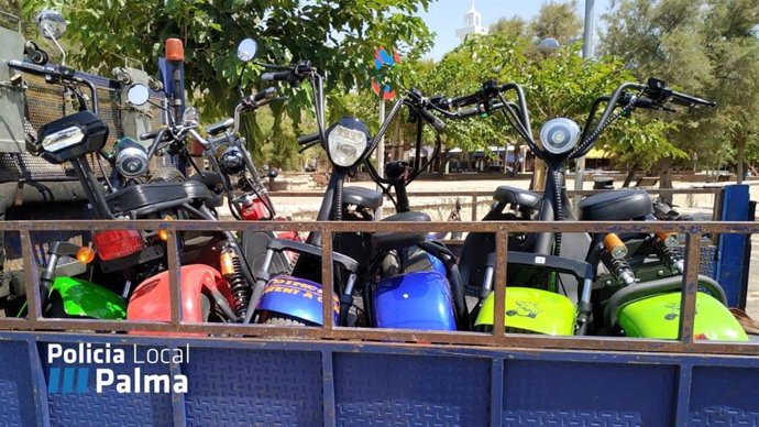 Parte de las motocicletas electricas requisadas por la Policía Local de Palma