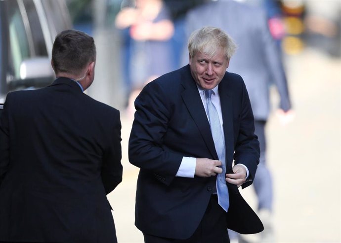 Boris Johnson, a su llegada a la residencia oficial de primer ministro en el número 10 de Downing Street, en Londres