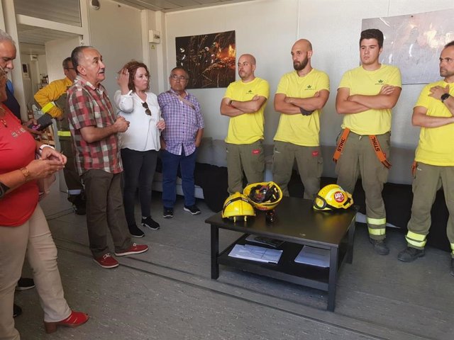 El secretario general de UGT, Pepe Álvarez, visita el retén forestal de Cenicientos.
