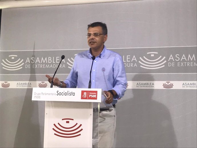 El portavoz de Empleo del PSOE en la Asamblea de Extremadura, Juan Antonio González