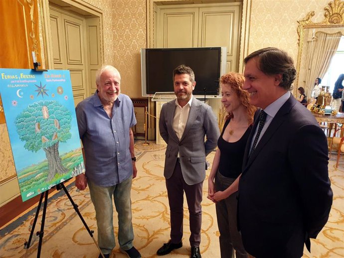 Una gran encina en el Campo Charro y la Virgen de la Vega protagonizan el nuevo cartel de fiestas de Salamanca