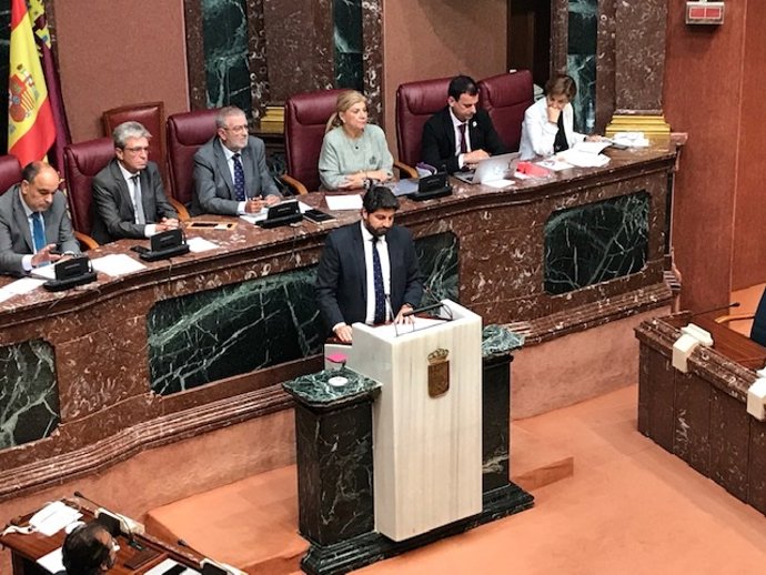 El candidato a la Presidencia Fernando López Miras en la Asamblea Regional en la primera sesión del Debate de Investidura