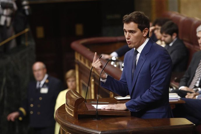 El presidente de Ciudadanos, Albert Rivera, durante su intervención en el Congreso de los Diputados, previa a la segunda votación para la investidura del candidato socialista a la Presidencia del Gobierno.