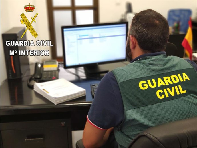 Valencia.- Sucesos.- Detenido un hombre por estafar más de 60.000 euros a trabaj