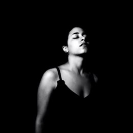 Clip digital 'C.O.N.F.L.I.C.T.O.' de Elena Dee