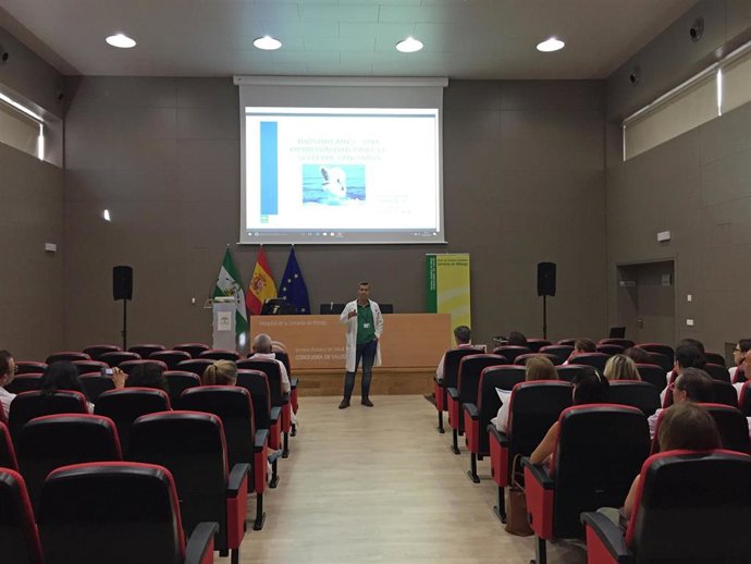 Nota Prensa Ags Serranía De Málaga Sesión Clínica Ugc Farmacia Medicamentos Biosimilares